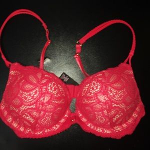 Victoria's Secret bombshell bra 32A